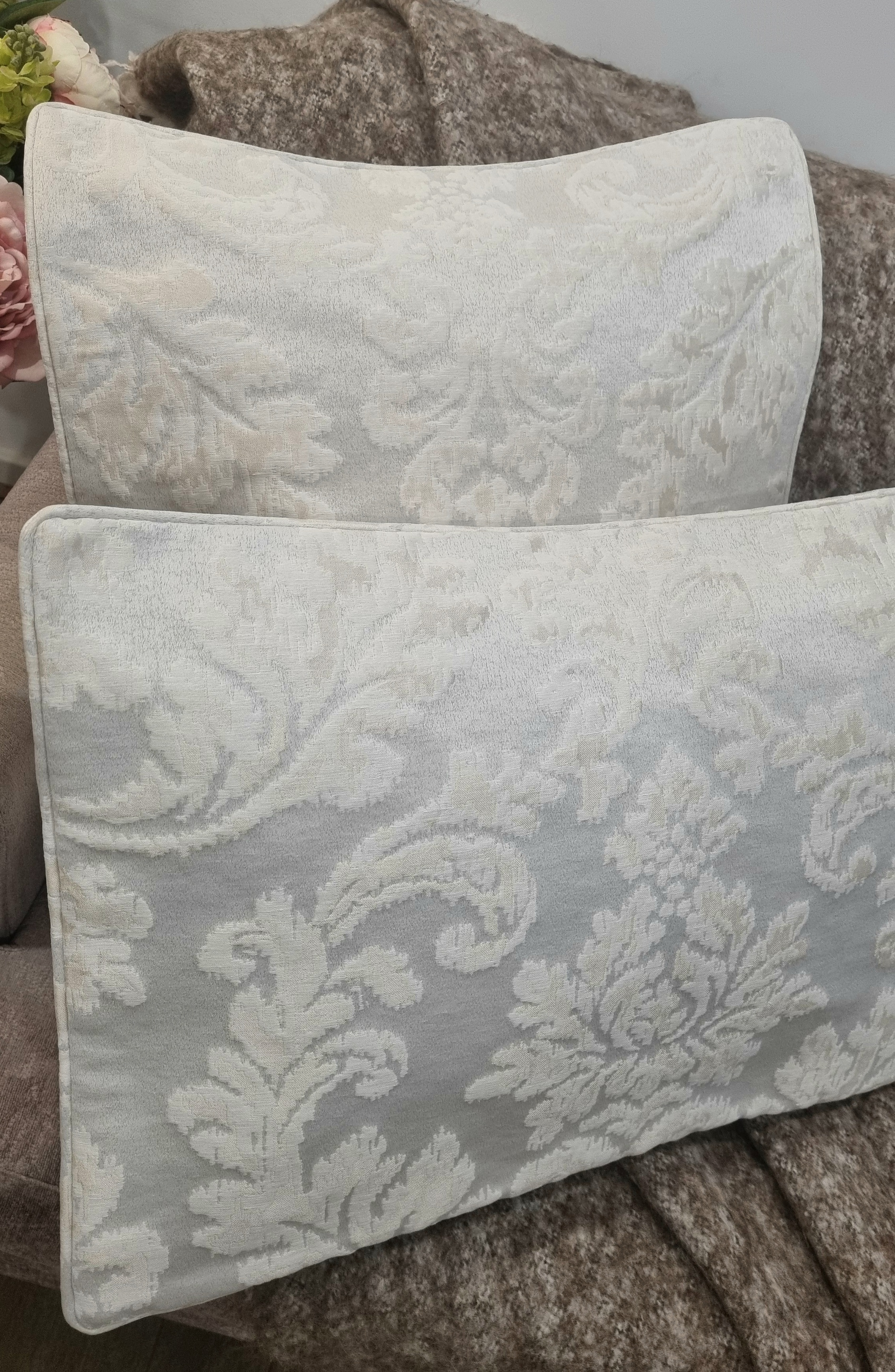Valencia Cushion