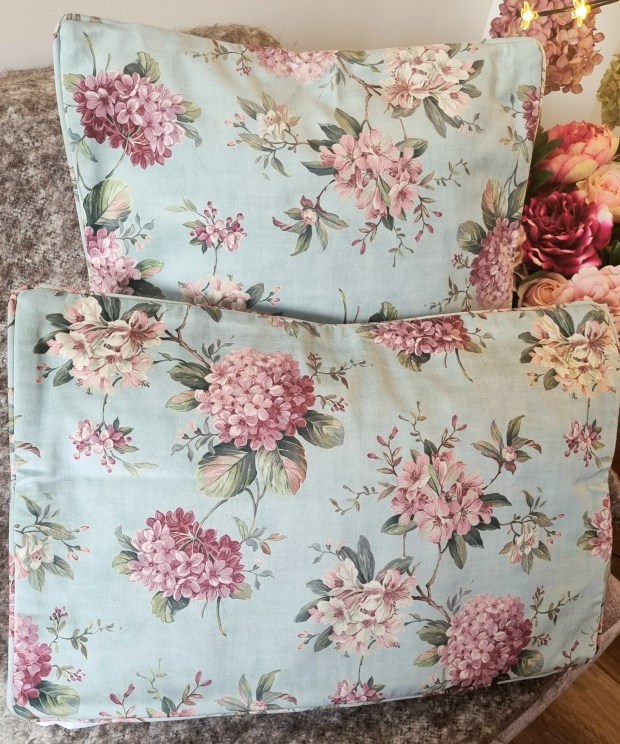 Elodie Cushion